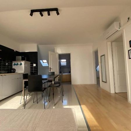Sunrise 2 Apartment ไฮจ์ดุสโซบอสโล ภายนอก รูปภาพ